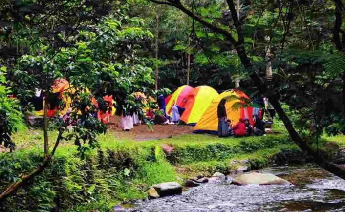 Tapian Ratu Camp Real Bukittinggi Dış mekan fotoğraf
