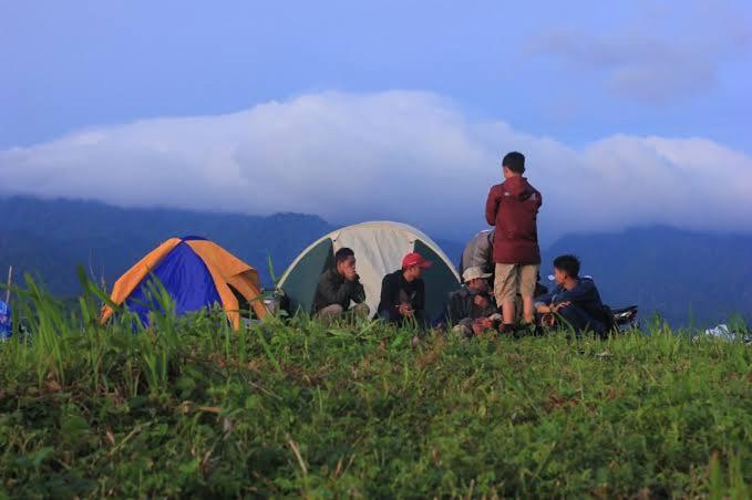 Tapian Ratu Camp Real Bukittinggi Dış mekan fotoğraf