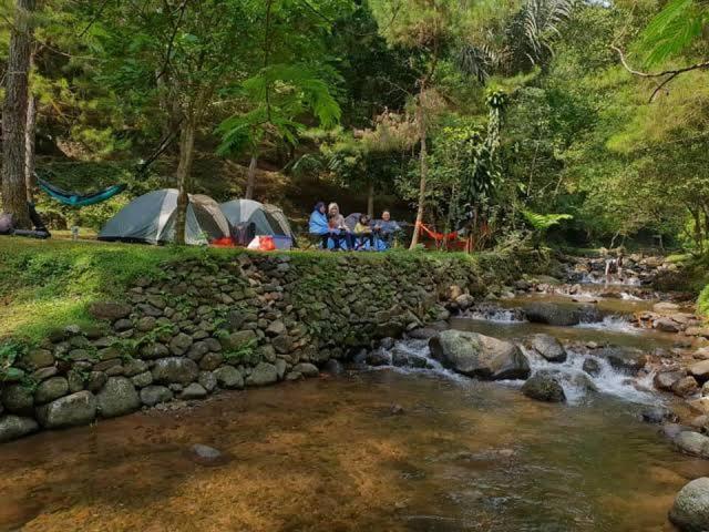 Tapian Ratu Camp Real Bukittinggi Dış mekan fotoğraf