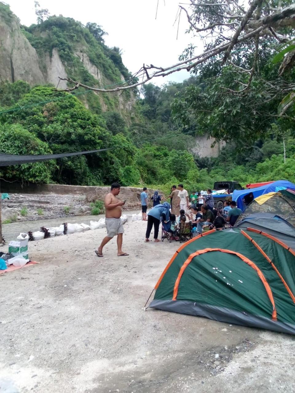 Tapian Ratu Camp Real Bukittinggi Dış mekan fotoğraf