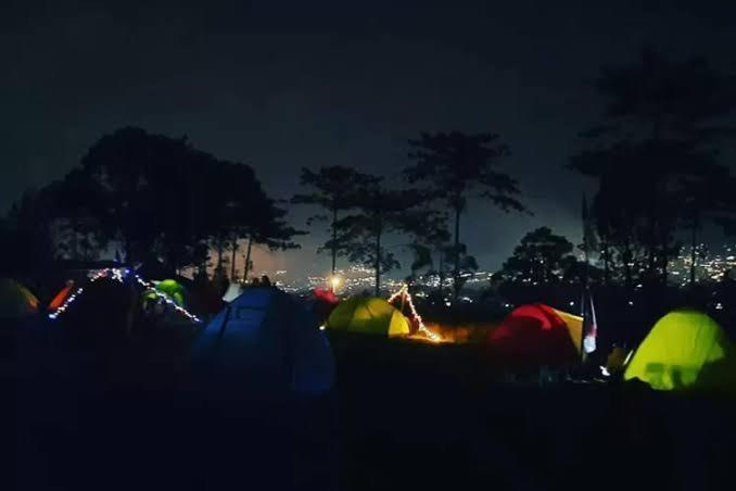 Tapian Ratu Camp Real Bukittinggi Dış mekan fotoğraf